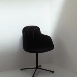 Doodle Chair, Central Base