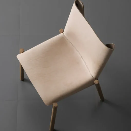 1085 Edition Chair
