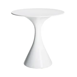 Kissi Kissi Table