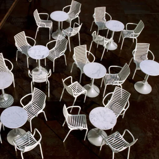 Pip-e Chair with Arms