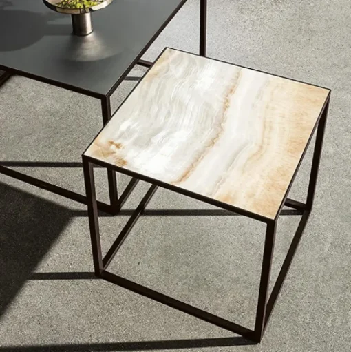 Quadro Side Table